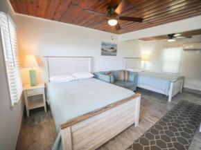 Crystal Shores Unit 3 - Irresistible Charming Beach Retreat villa